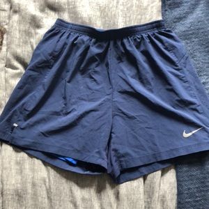 Men’s Medium Nike Running Shorts with liner!